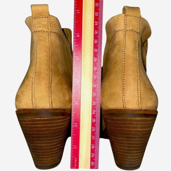 Lucky Brand Women's JANA Fashion Boot SZ 9 1/2 Pull-On Design Leather Upper - Picture 5 of 10